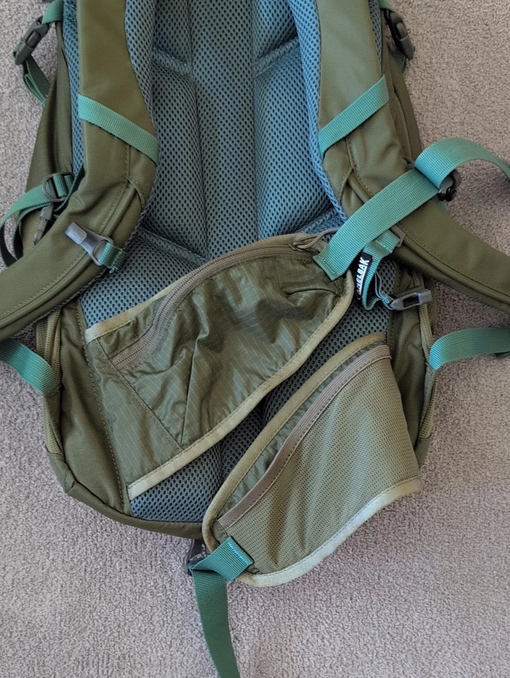 CamelBak Olive Green Helena 20 Backpack - Picture 3 of 10